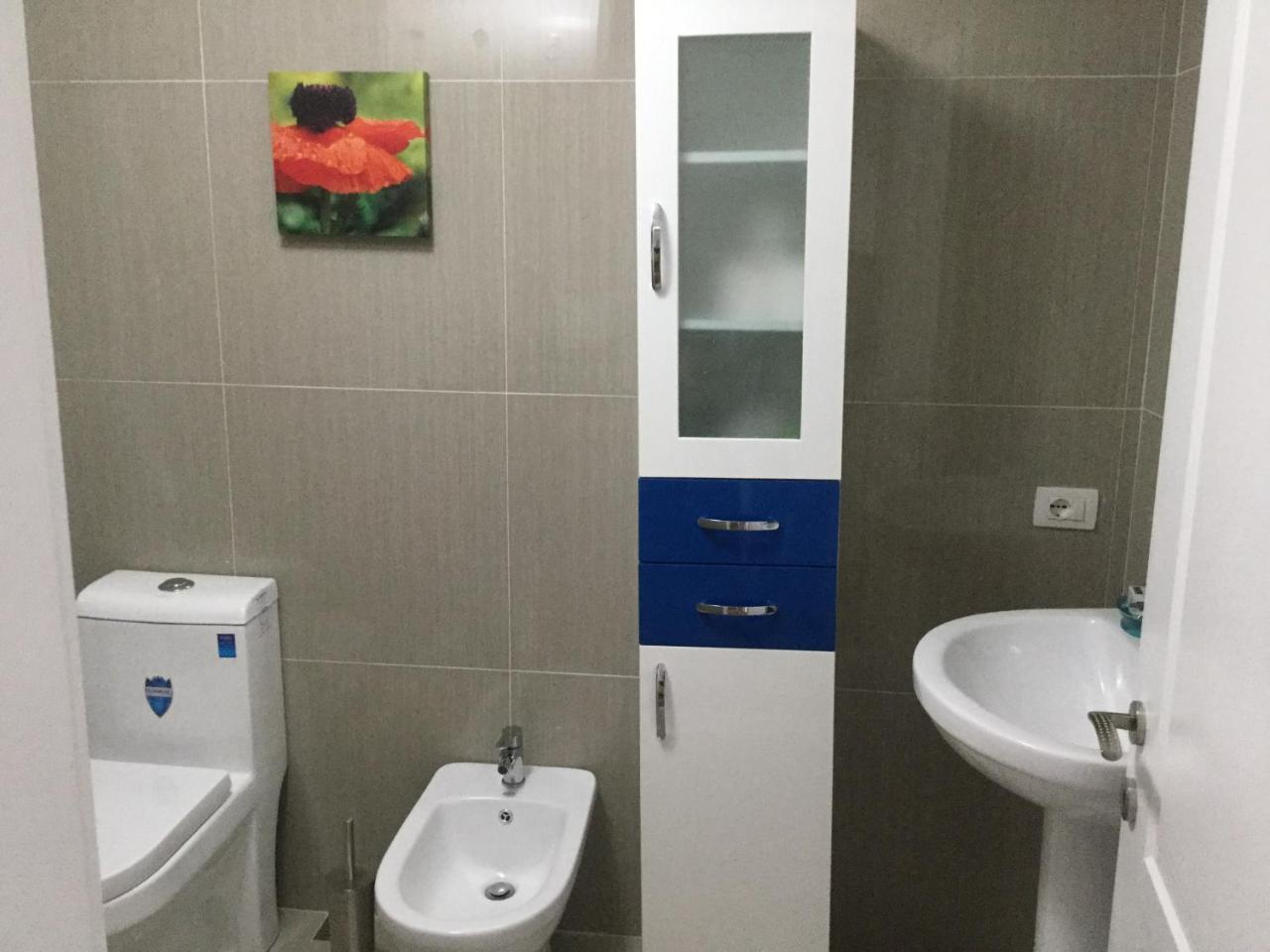 Kk Fafa Apartments Golem  Bagian luar foto
