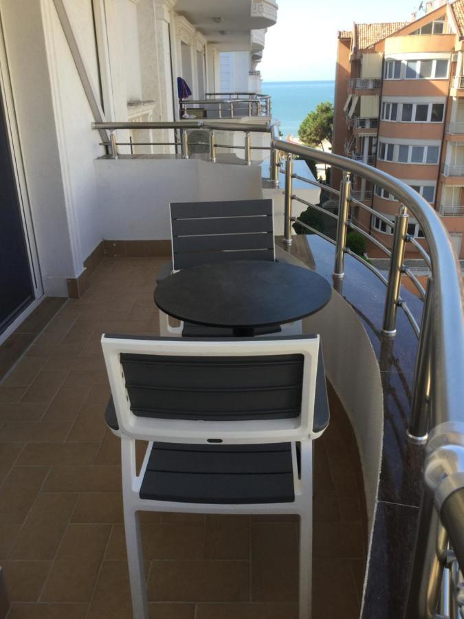 Kk Fafa Apartments Golem  Bagian luar foto